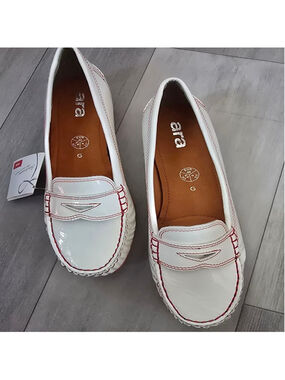 Women's Ara White Orange Patent Leather Loafers US 9 New